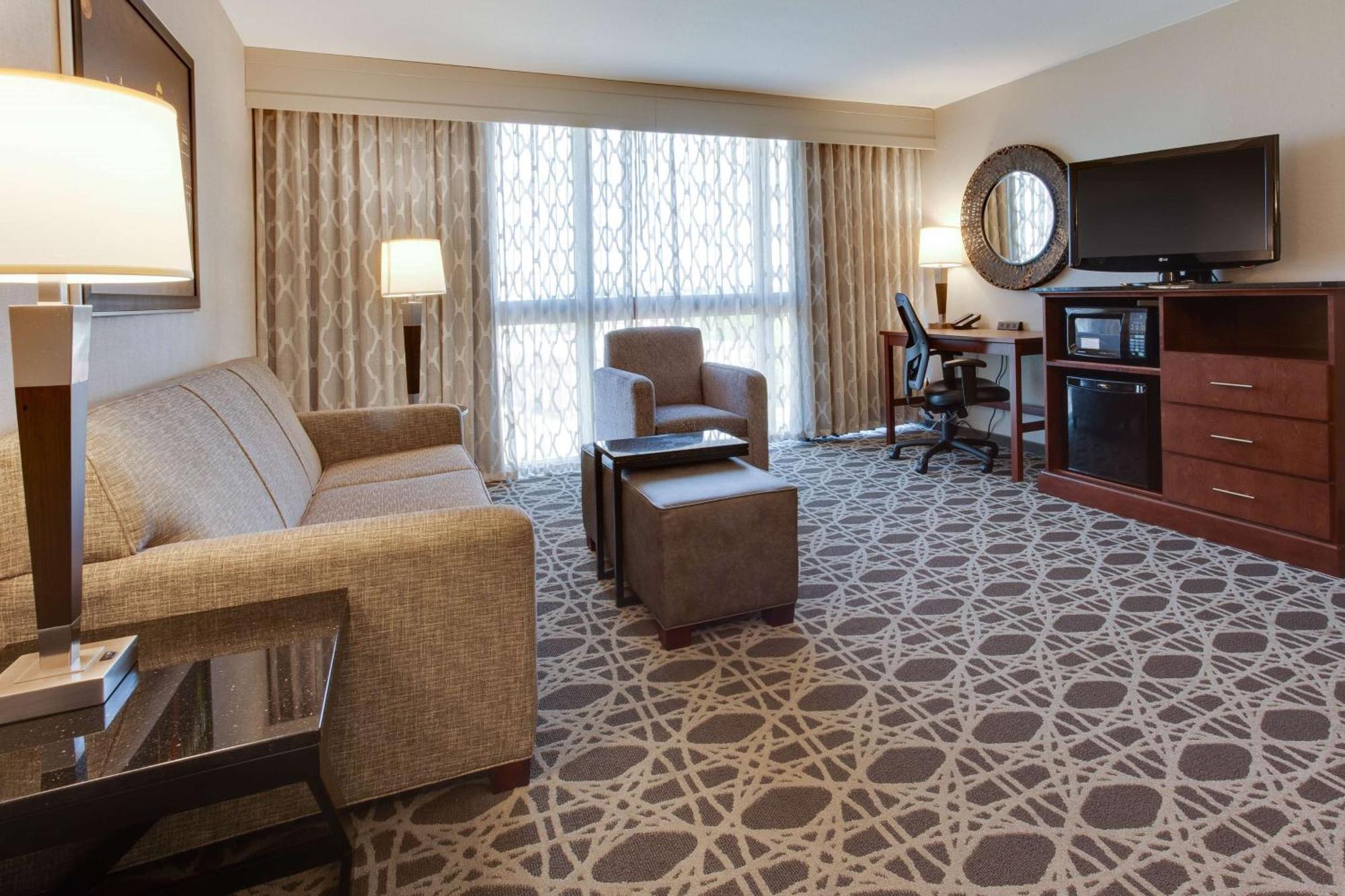 Drury Inn & Suites Louisville East Exteriér fotografie